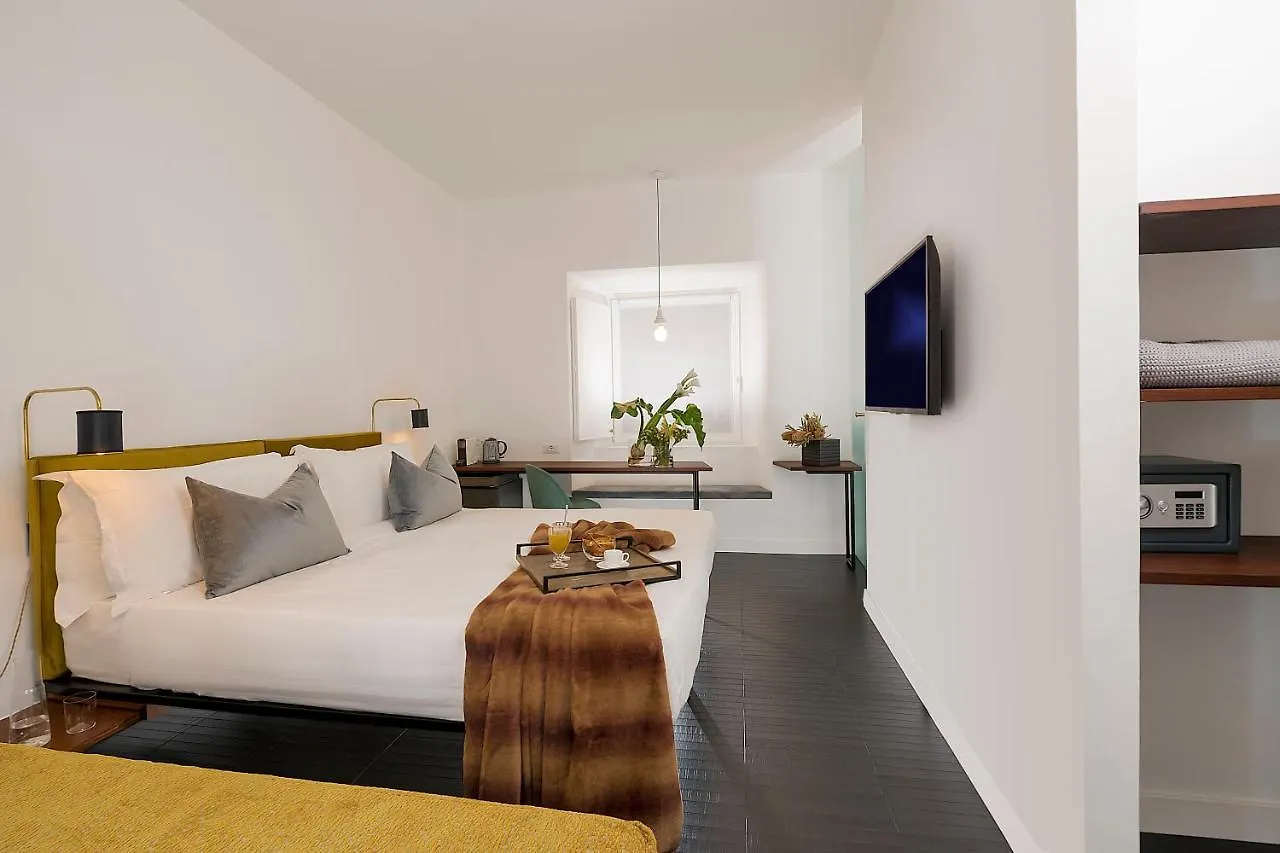 Maison Ottavia Roma 2*,